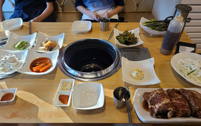 화화돼지왕갈비 경기지사직영1호점