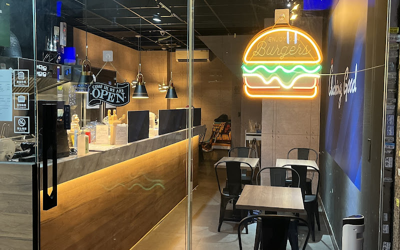 Clucking Good 美式餐廳