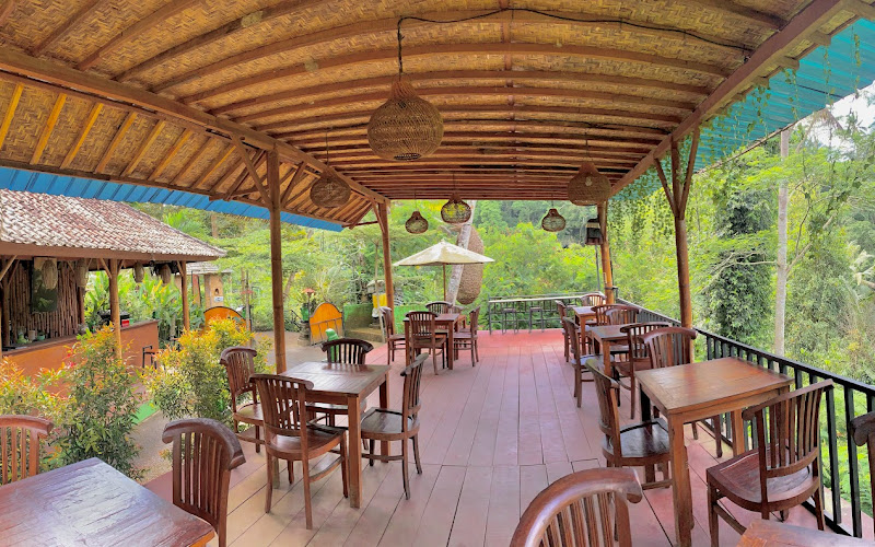 Happy Frog Restaurant