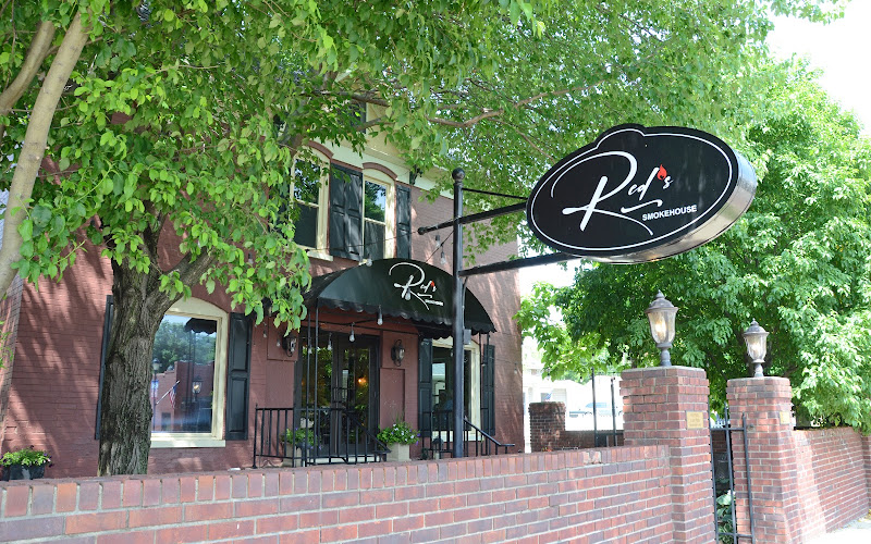 Red's Smokehouse