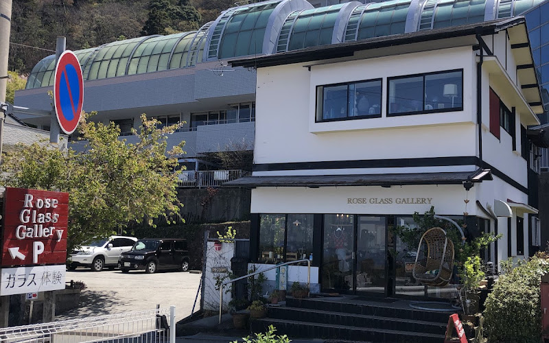 ROSE GLASS GALLERY