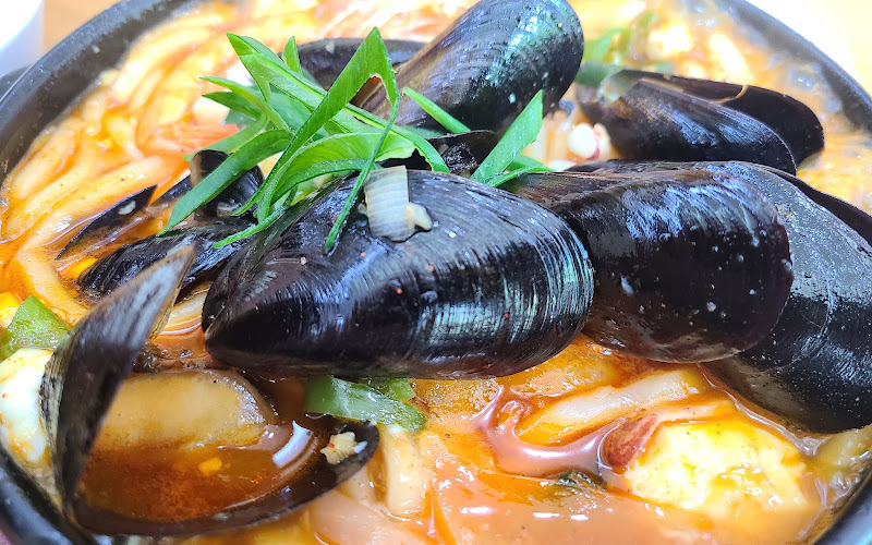 얌샘김밥 진주혁신점