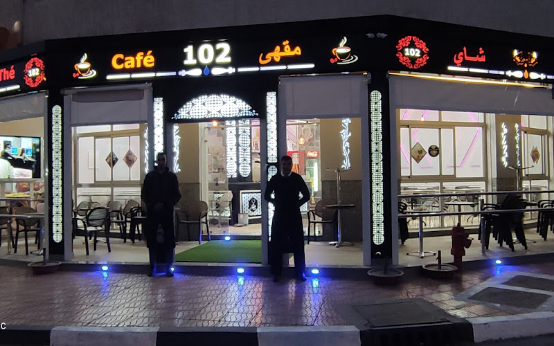 Café 102