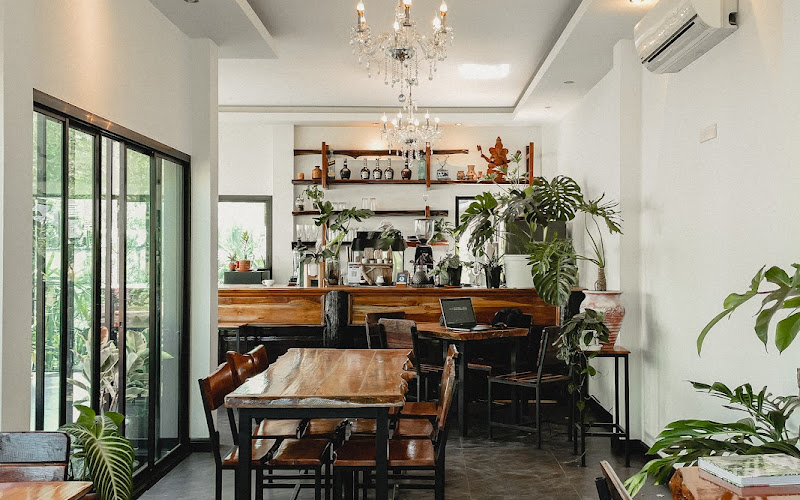 Jaiphet Bistro & Garden