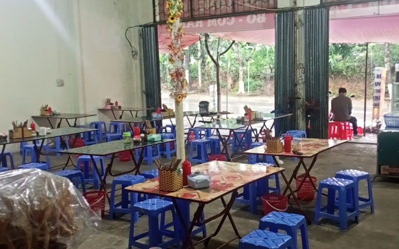 Cơm phở Hùng Anh