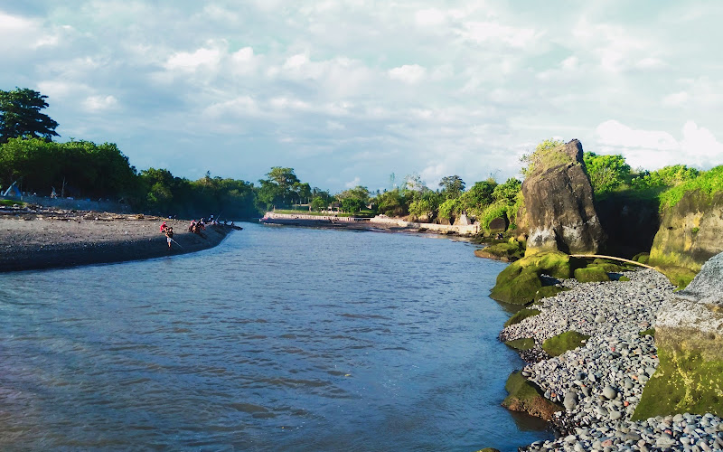 Pantai Batu Tampih