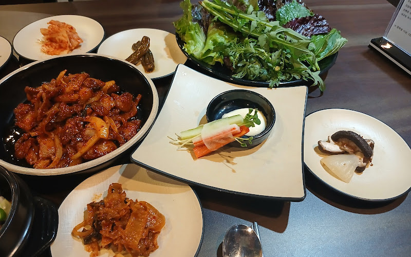 피그스톤 우렁쌈밥 간장게장