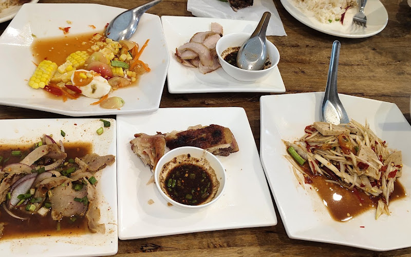 สวนส้มตำ หมู่บ้านดอนทองธานี