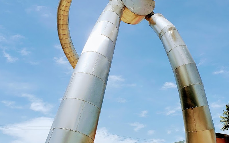 Traveling Man Sculpture at Deep Ellum