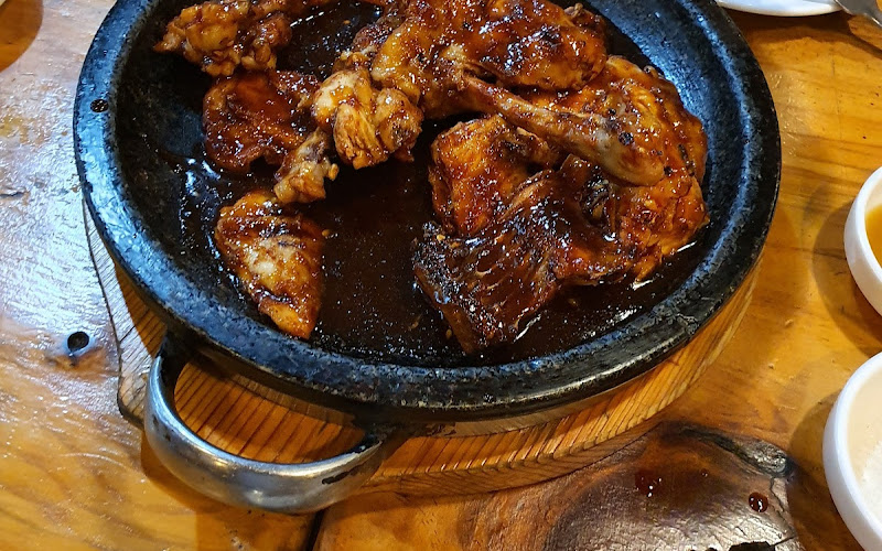 코리안숯불닭바베큐간석오거리점