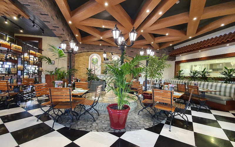 Piatto Restaurant