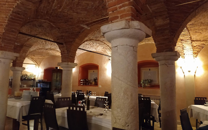 Ristorante Antica Corte di Feroldi . Snc