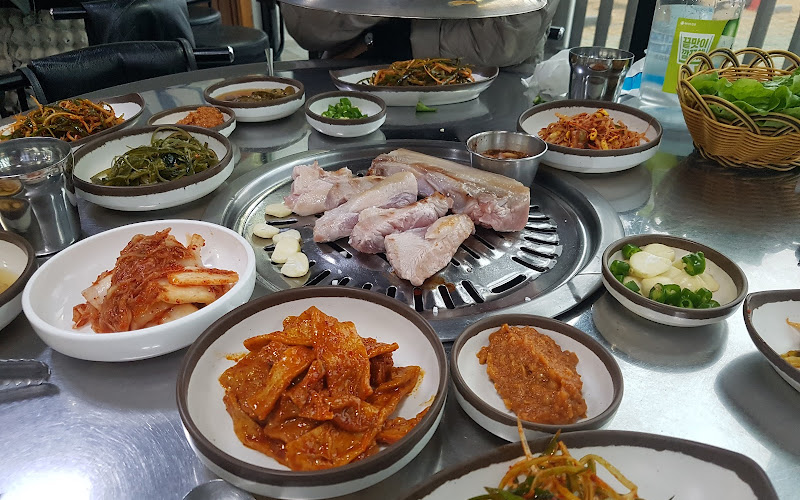 Myeongri East Point restaurants aewol