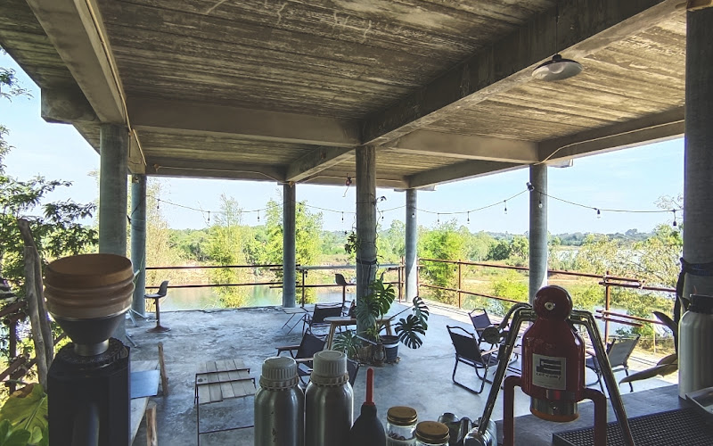Car ​Camp​ Cafe