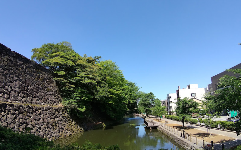 Kanazawa Castle Park Ote-mon Entrance