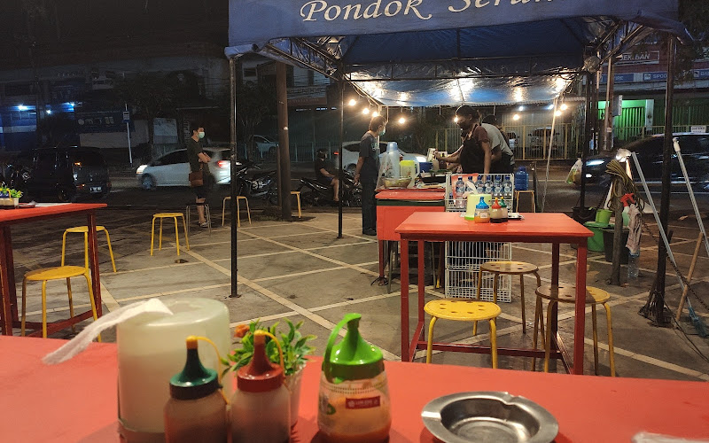 Warung Wahai Spesial Kwetiau & Nasi Goreng