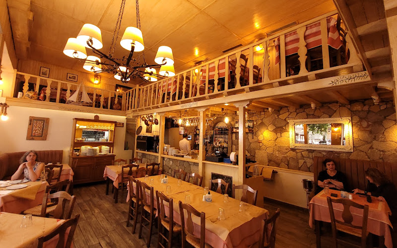 In Delphi Restaurant