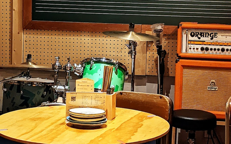 カフヱのちオンガク室