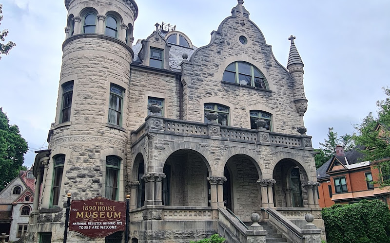 1890 House Museum