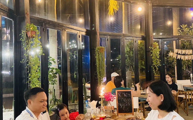 MeliOh Bistro Danang - ROMANTIC DATING EXPERIENCE