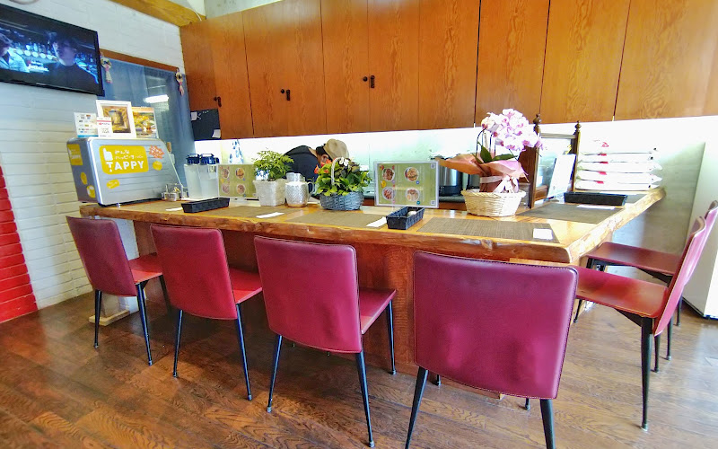 タイ食堂アロイアロイ