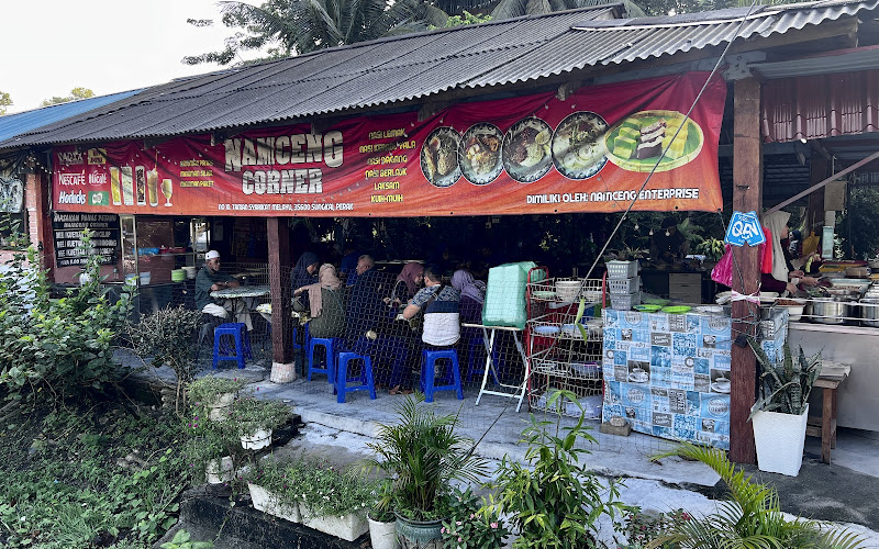 Gerai Namcheng Corner