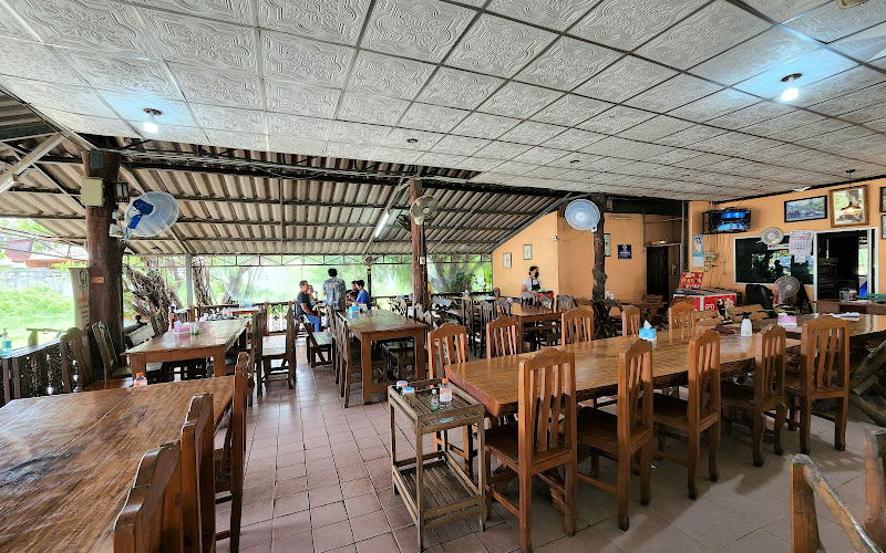 ร้านกาแฟหม้อดินขนมจีนขยุ้ม(เจ้าเก่า)