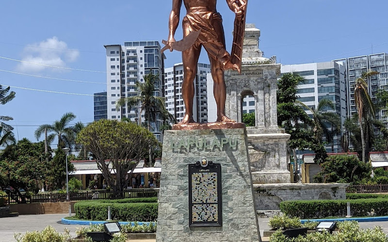 Lapulapu Monument