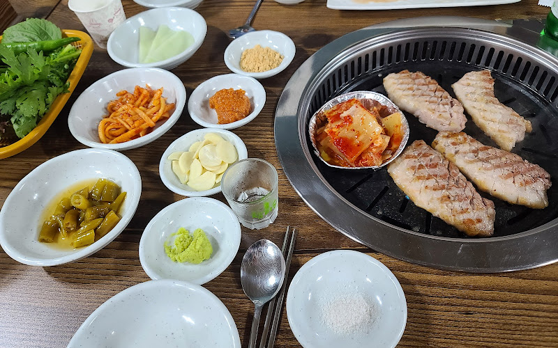 돈(豚)이좋아 제천본점