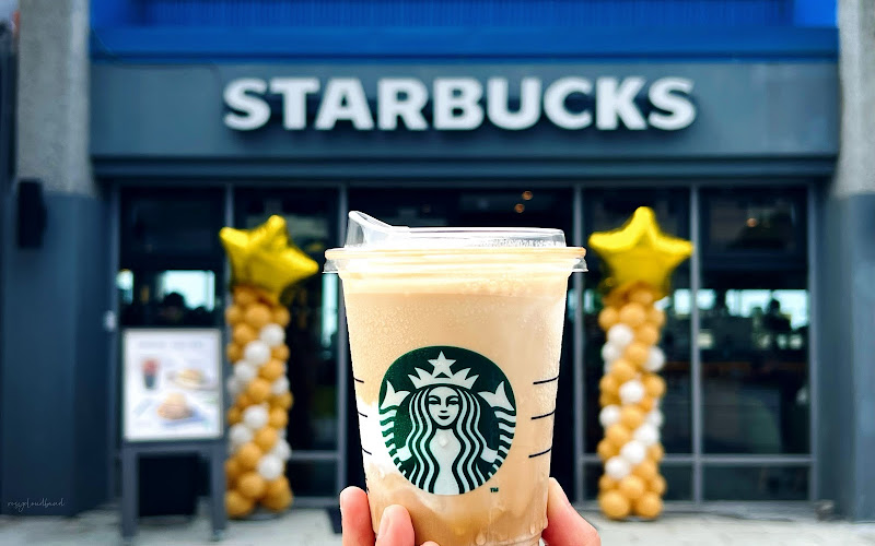 STARBUCKS Fulong Sea View Shop