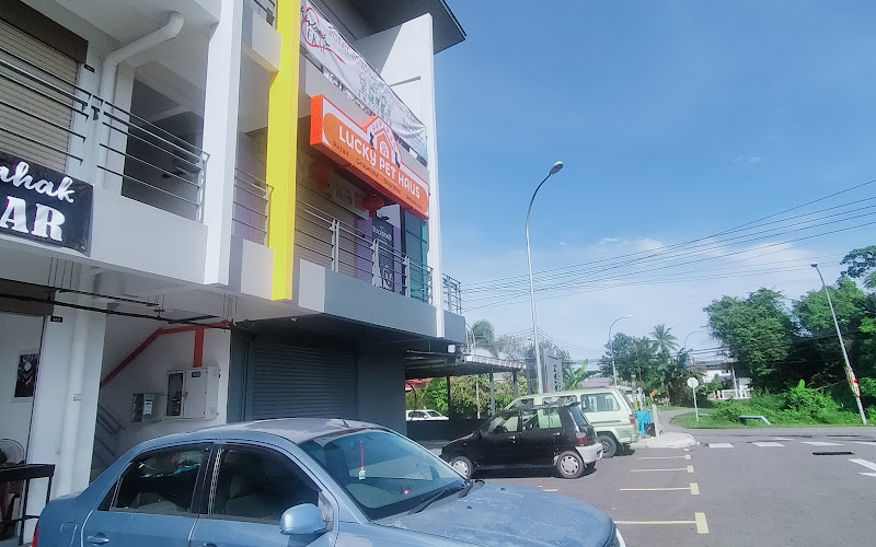 Restaurants Pak sahak Ikan Bakar