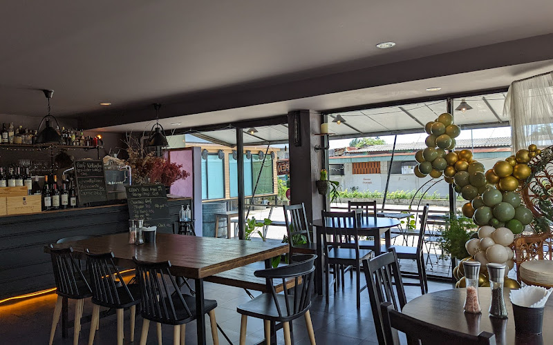 Lollipop Wine Bar & Restaurant