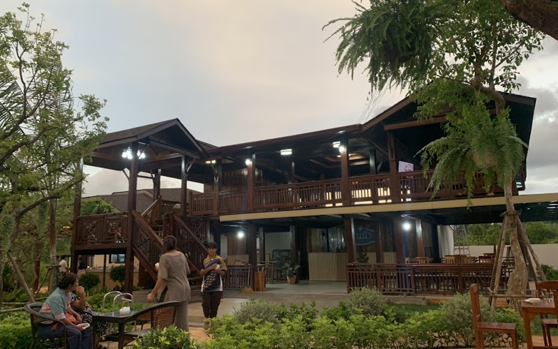 Ruen nual restaurant