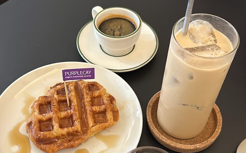 Purplecay Cafe