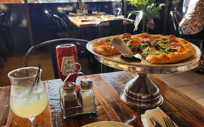 Cucina Pizza & Bar