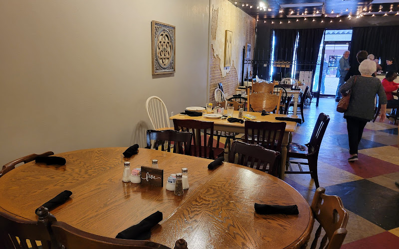 Cafe On 10th