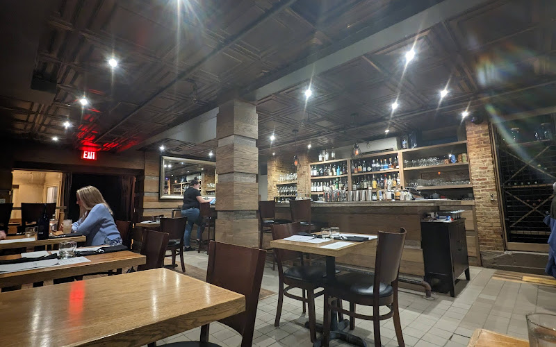 Novio's Bistro