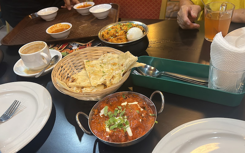 Giant Kitchen Nusa Bestari