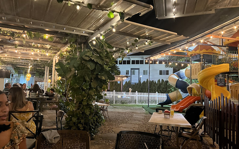 NLB (Nelson's Lounge & Bistro)