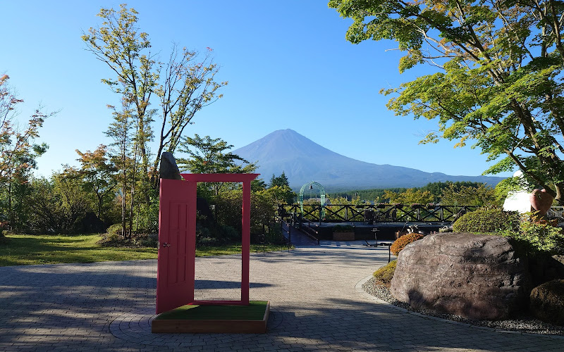 ふじさんドア《Fuji Anywhere Door》