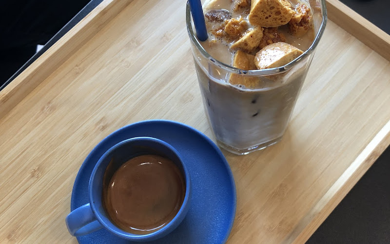 DoongDoong Cafe 둥둥카페