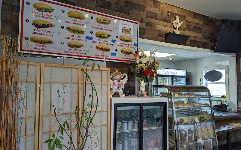 Cha Lua Deli