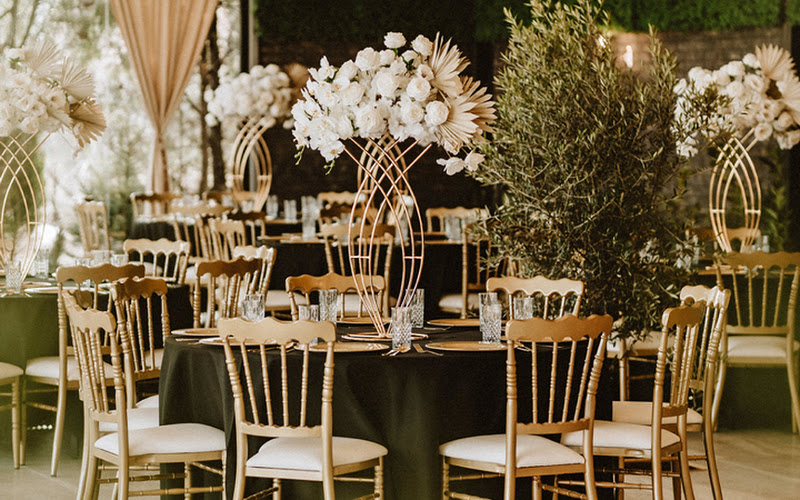 Verde venčanja na otvorenom