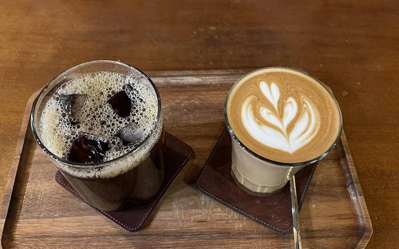 Hoi Polloi Coffee Roasters (fka. Groove Coffee) (호이폴로이 커피로스터스)