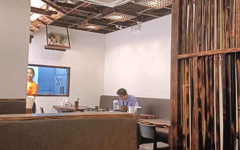 MENKAKERU INUNO HIRAMEKI 麺駆ける犬の閃き