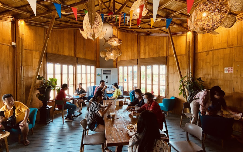 SeaVerse Cafe & Restaurant