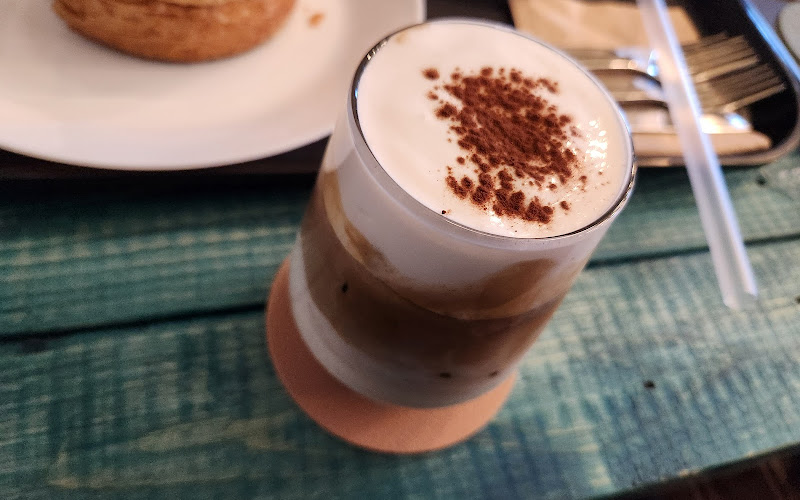 카페경주창고(커피,디저트,스테이크)토마호크 스테이크 전문