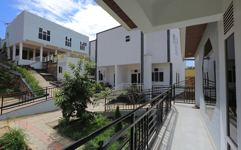 650 KGL Place