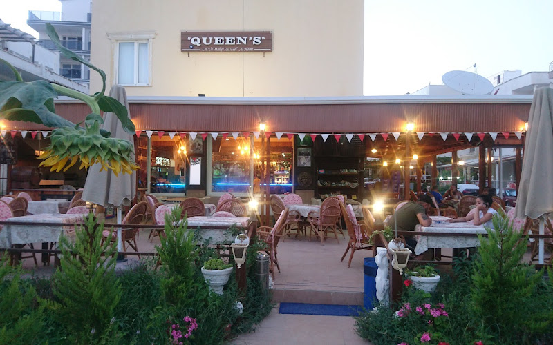 Queens Head Cafe