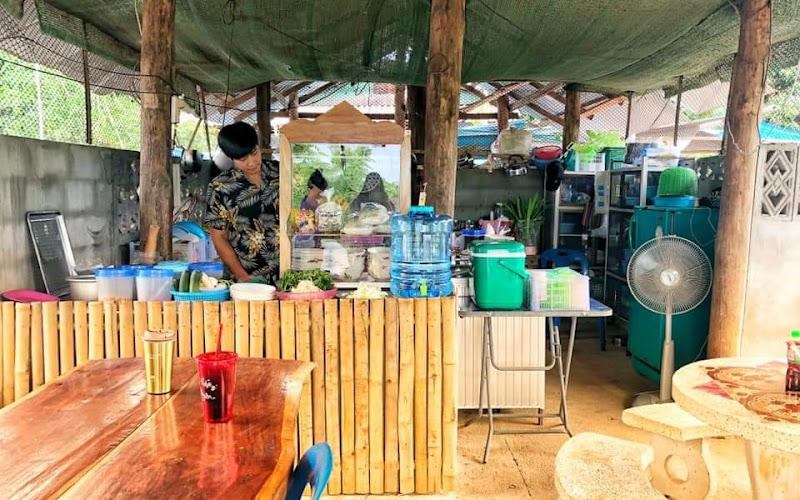 หนุ่มป้าว เตี๋ยวเรือรสเด็ด